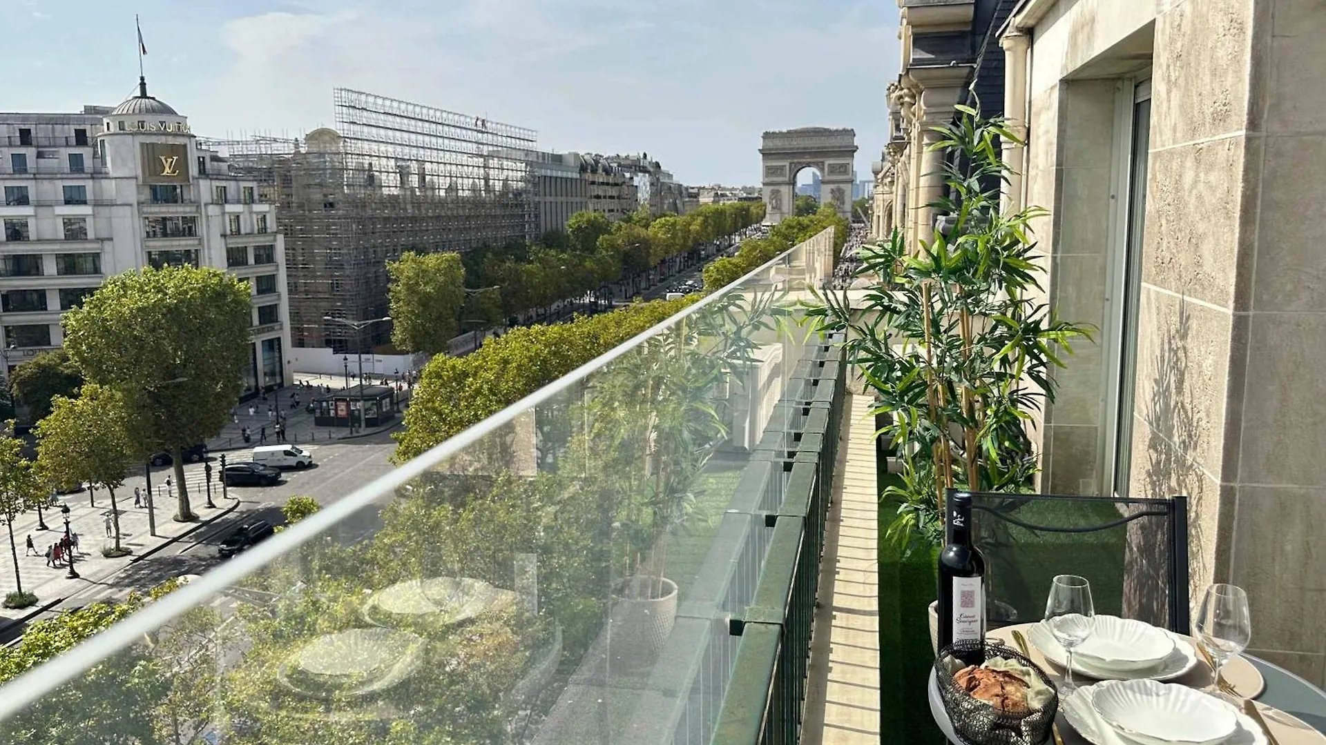Unique Panoramic Flat Champs-elysees